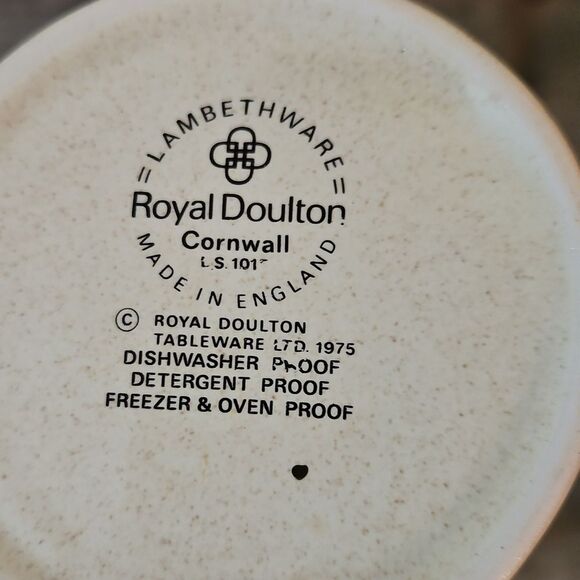 Vintage Royal Dalton Ceramic Creamer and Sugar Set with Fruit Design - Picture 8 of 8